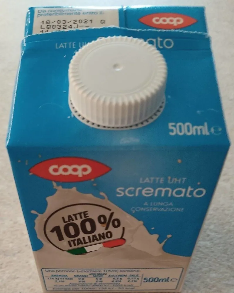 Latte scremato UHT a lunga conservazione