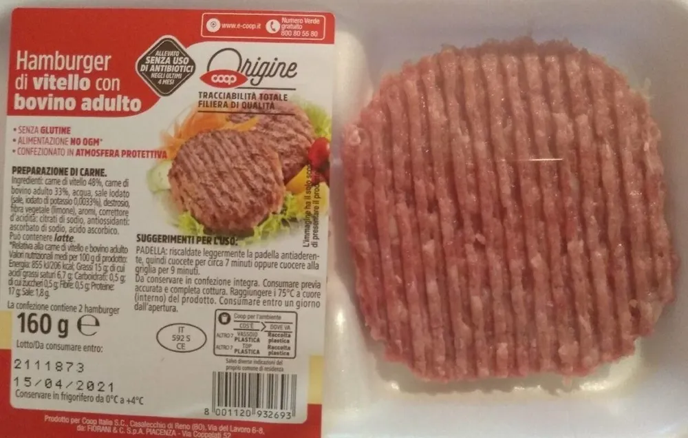 Hamburger di vitello con bovino adulto
