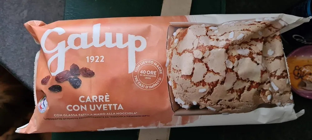 Carré con uvetta
