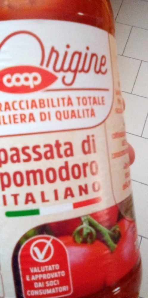 Passata  Di pomodoro italiano