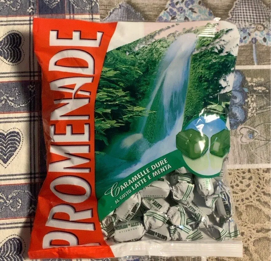 Caramelle dure gusto latte e menta