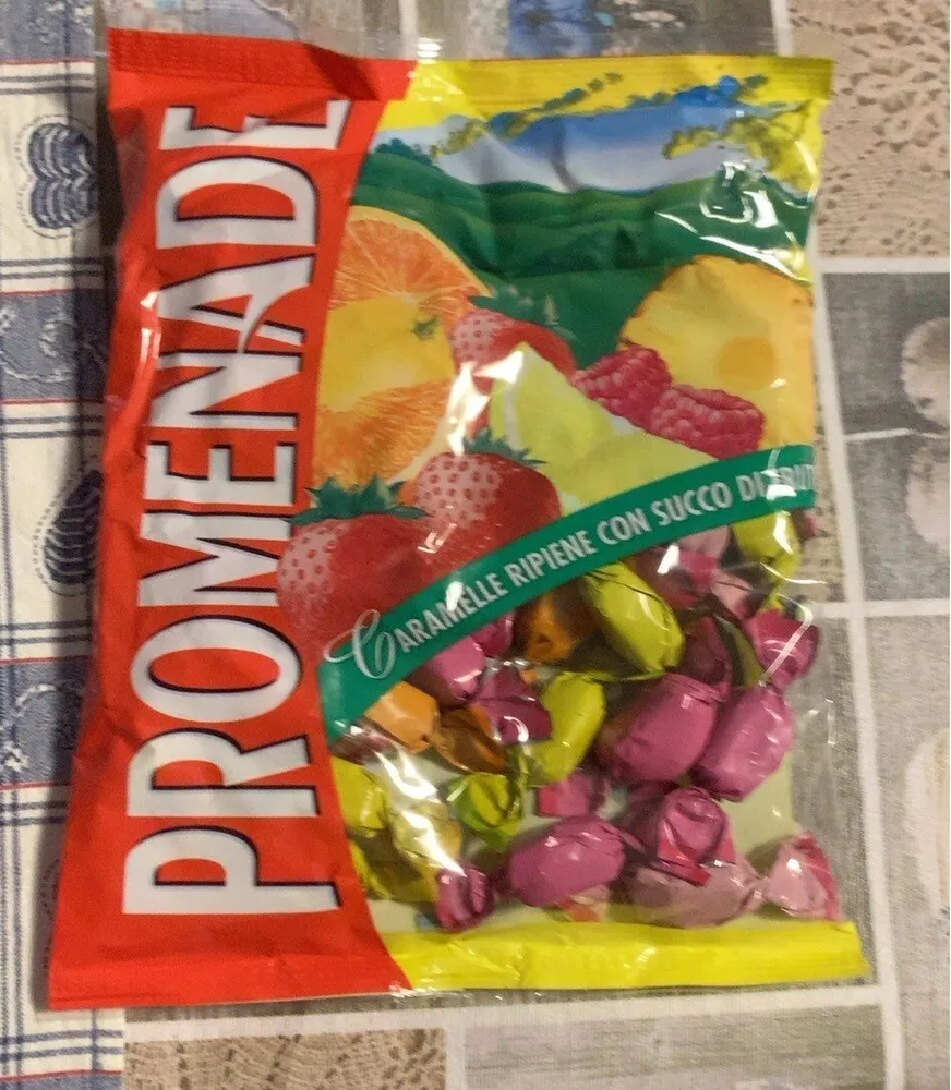 Caramelle ripiene con succo di frutta