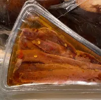 Filetti di acciughe spagnole del mar cantabrico al peperoncino