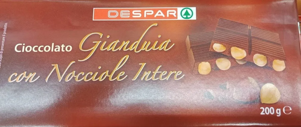 Cioccolato Gianduia con nocciole intere