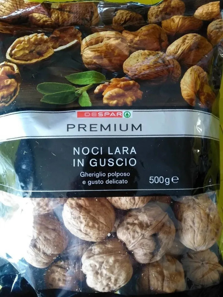 Noci Lara in guscio