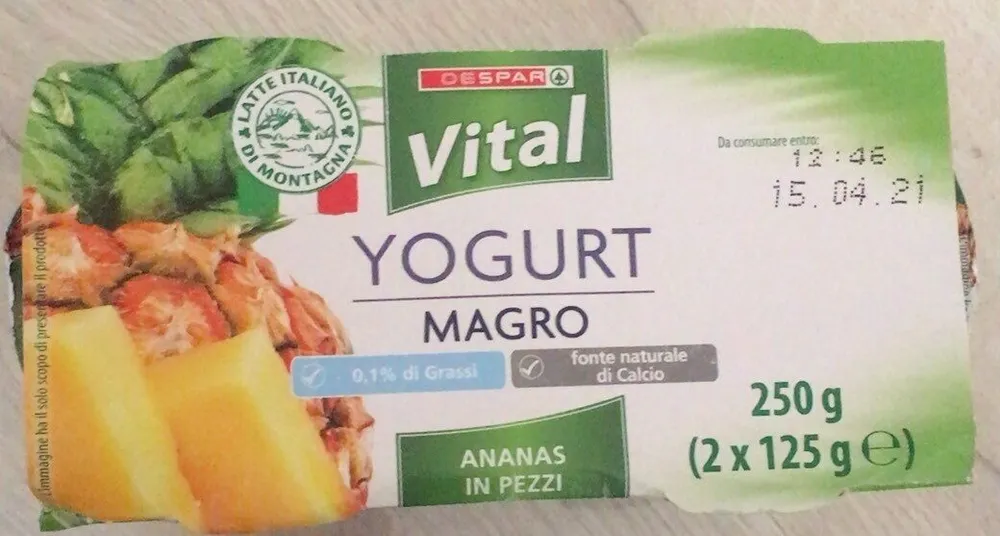 Yogurt magro vital con ananas in pezzi