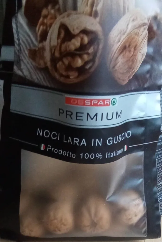 Noci Lara in Guscio