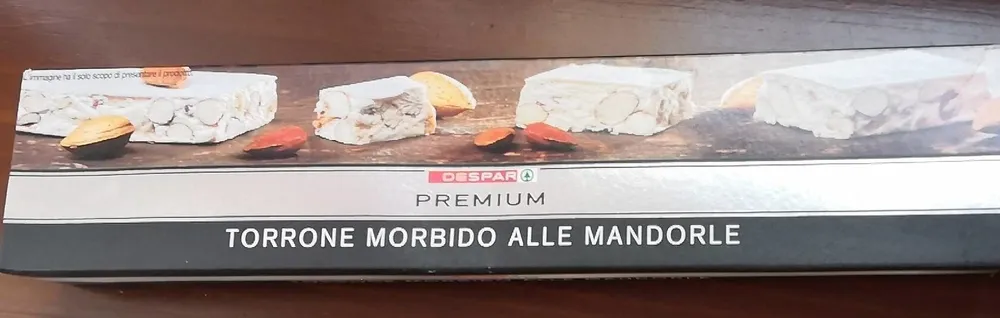 Torrone morbido alle mandorle