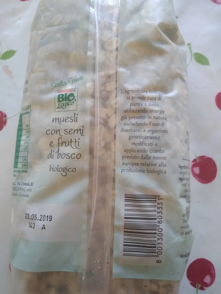 Muesli con semi e frutti di bosco