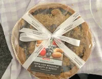 Torta con mandorle ai frutti di bosco