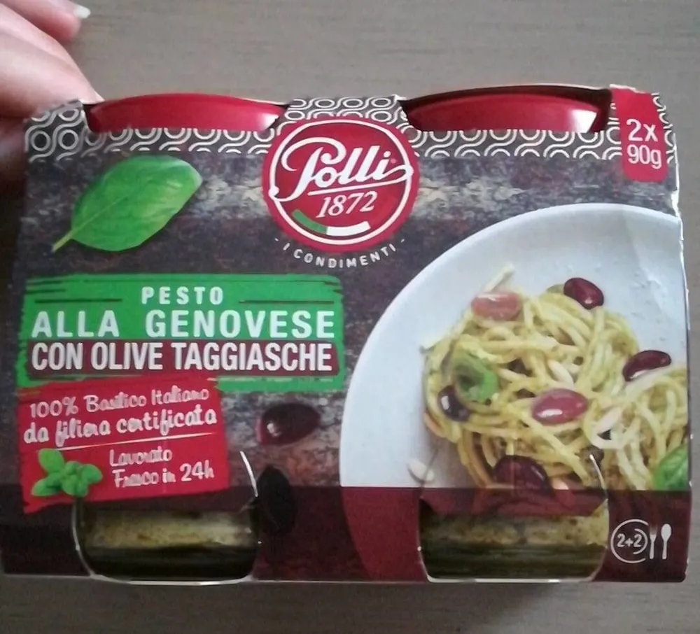 Pesto alla genovese con olive taggiasche