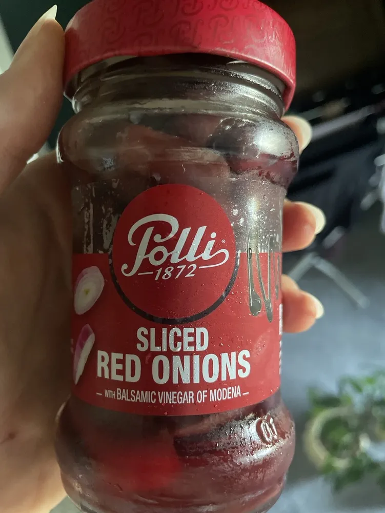 Polli Sliced Red Onions With Balsamic Vinegar