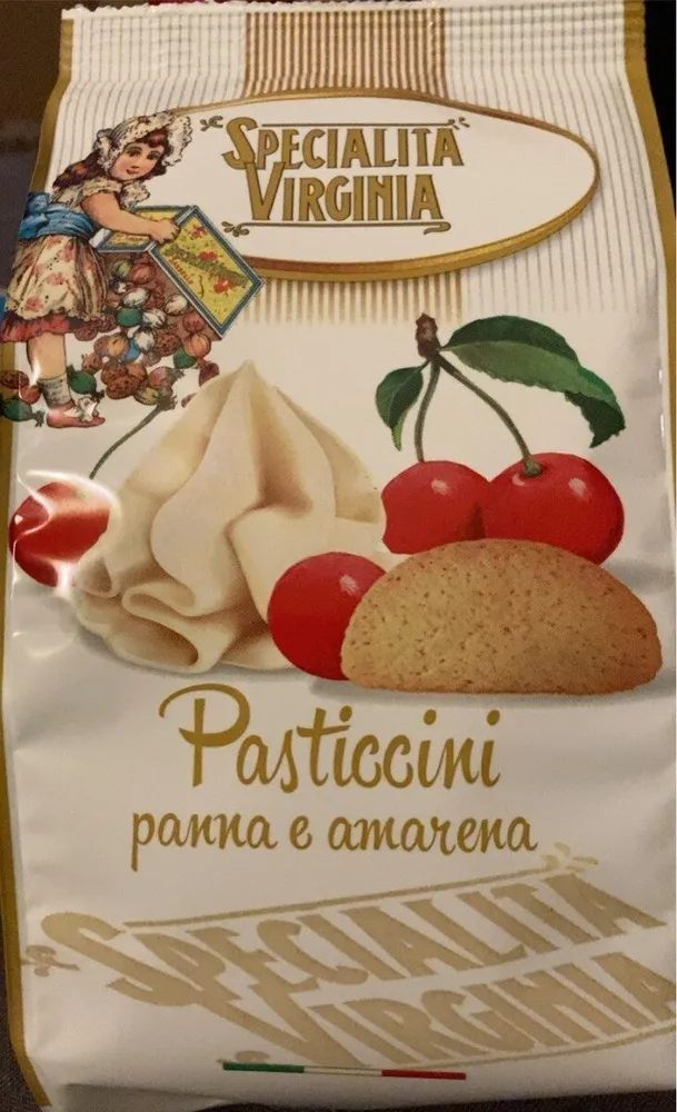 Pasticcini panna e amarena