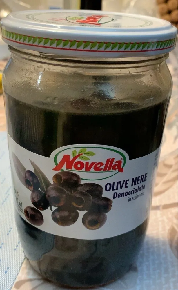 Olive Nere Denocciolate in Salamoia