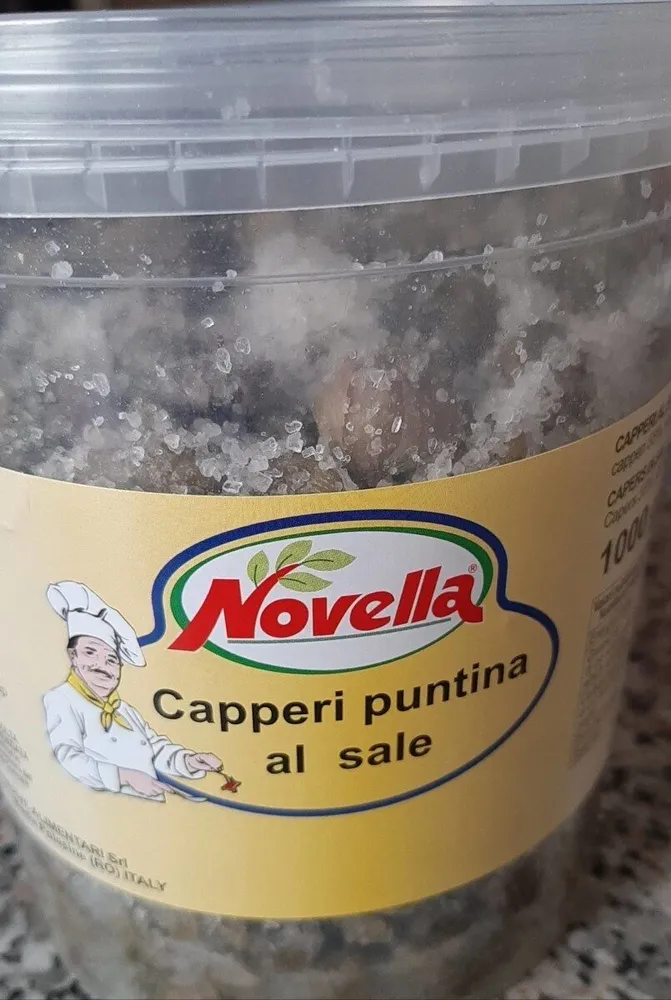 Capperi puntina al sale
