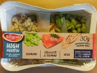 Edamame con straccetti di salmone e orzo