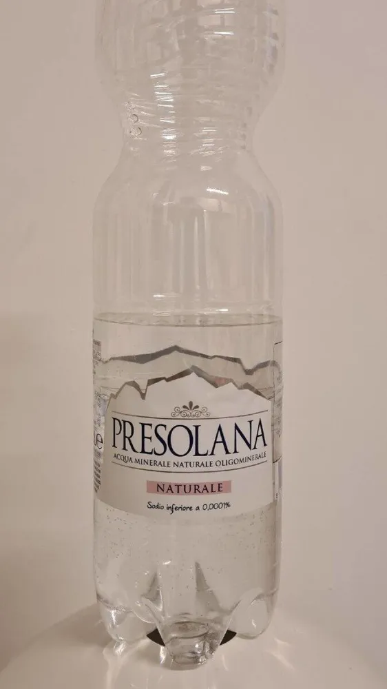 Acqua minerale naturale oligominerale