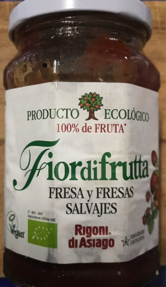 Mermelada fresa y fresas salvajes