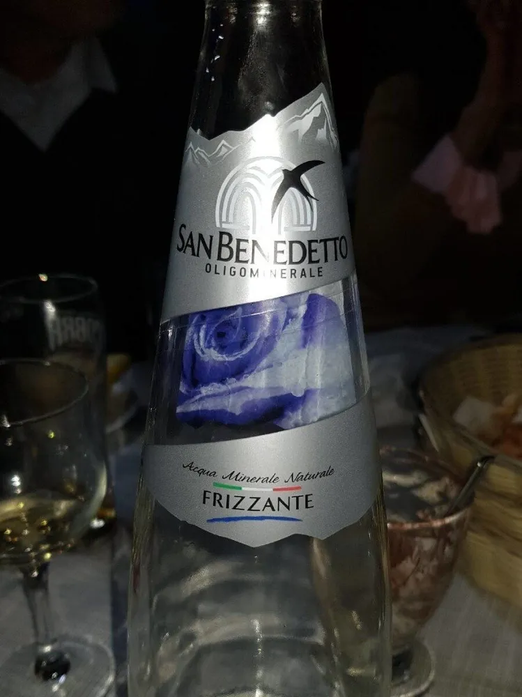 Acqua minerale frizzante