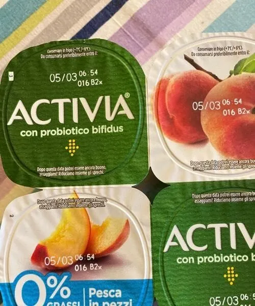Yoghurt pesca in pezzi