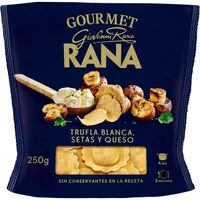 Gourmet ravioli relleno de trufa blanca con setas y queso