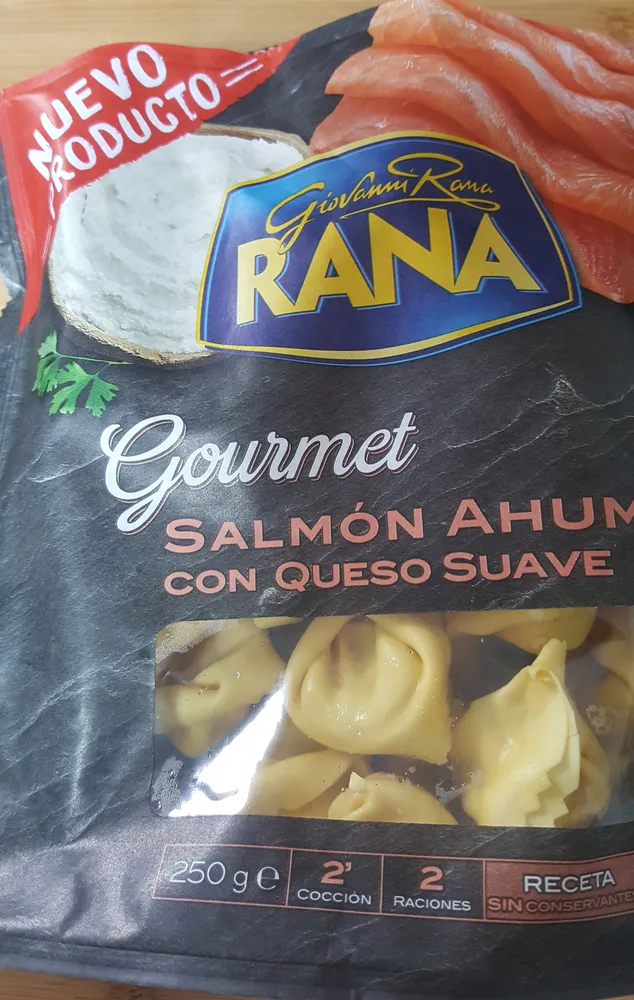 Pasta de salmón ahumado con queso suave