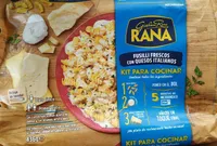 Fusilli frescos con quesos italianos