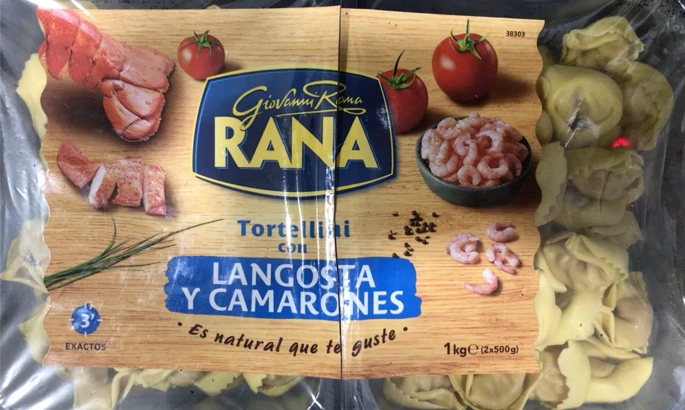 Tortellini con langosta y camarones