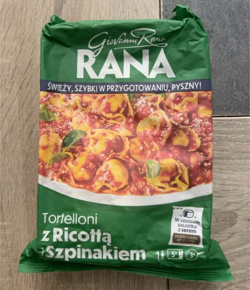 Tortellini z ricottą i szpinakiem