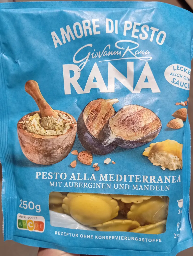Pesto mit Auberginen un Mandeln