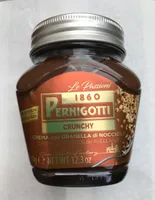 Crema con trozos de avellanas