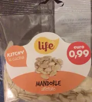 Mandorle affettate