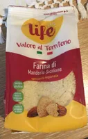 Farina di mandorle siciliane