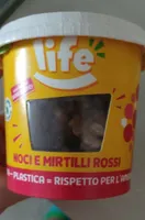 Noci e mirtilli rossi