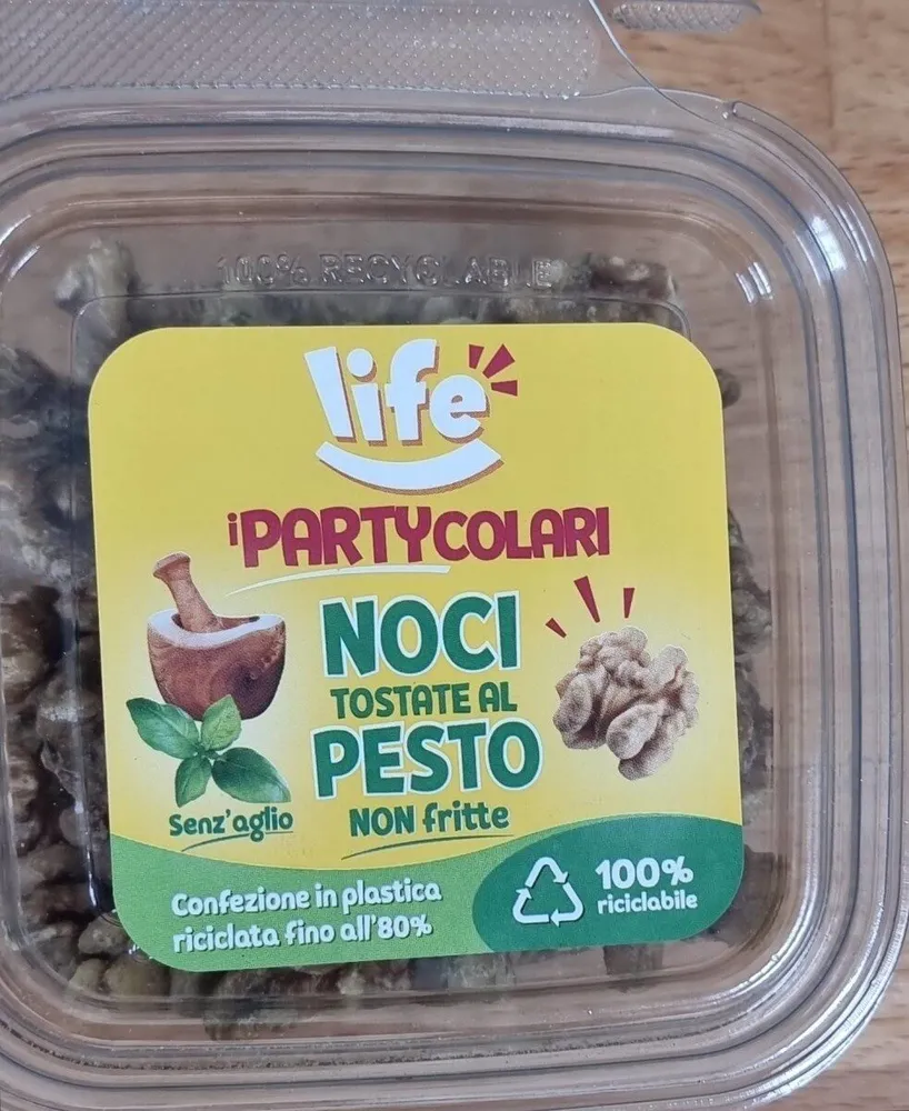 NOCI TOSTATE AL PESTO