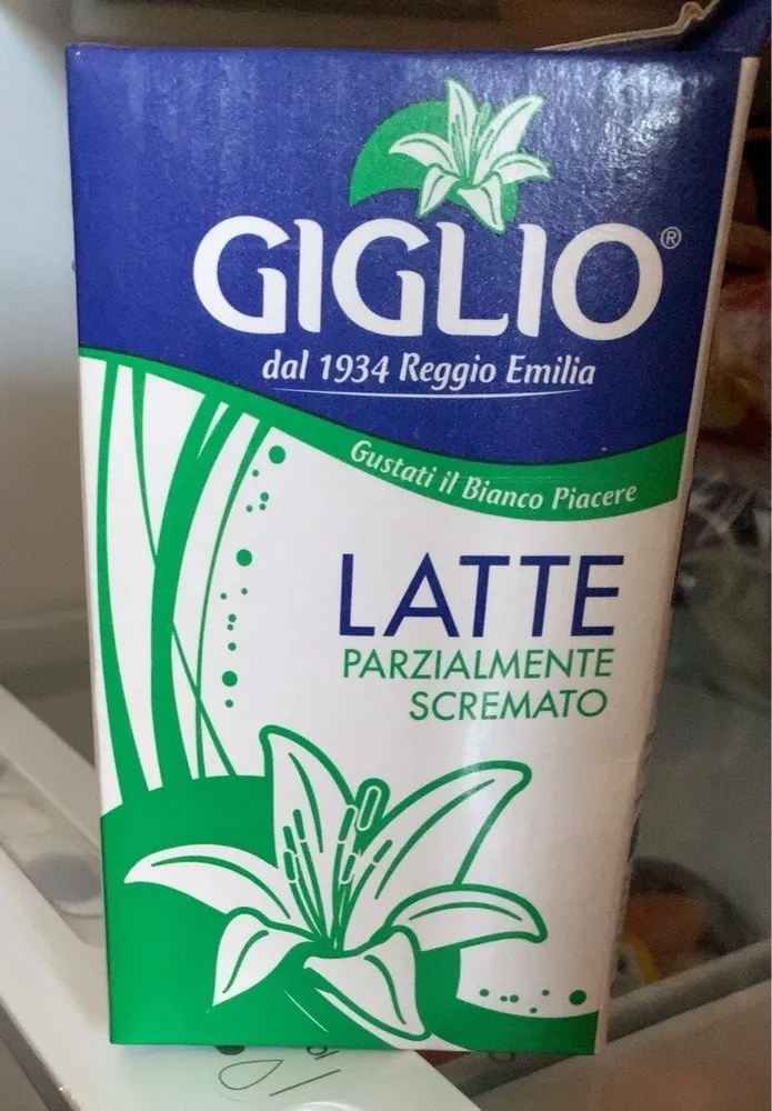 Latte parzialmente scremato