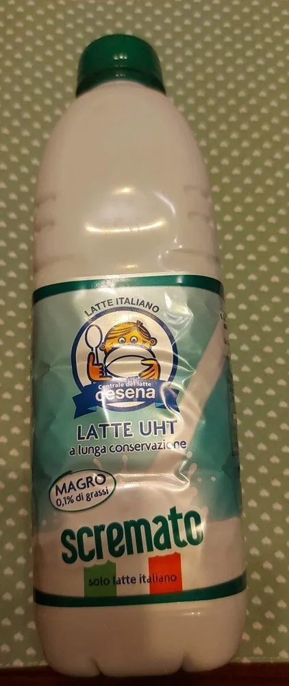 Latte uht scremato Magro