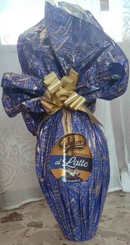 Uovo pasquale con sorpresa