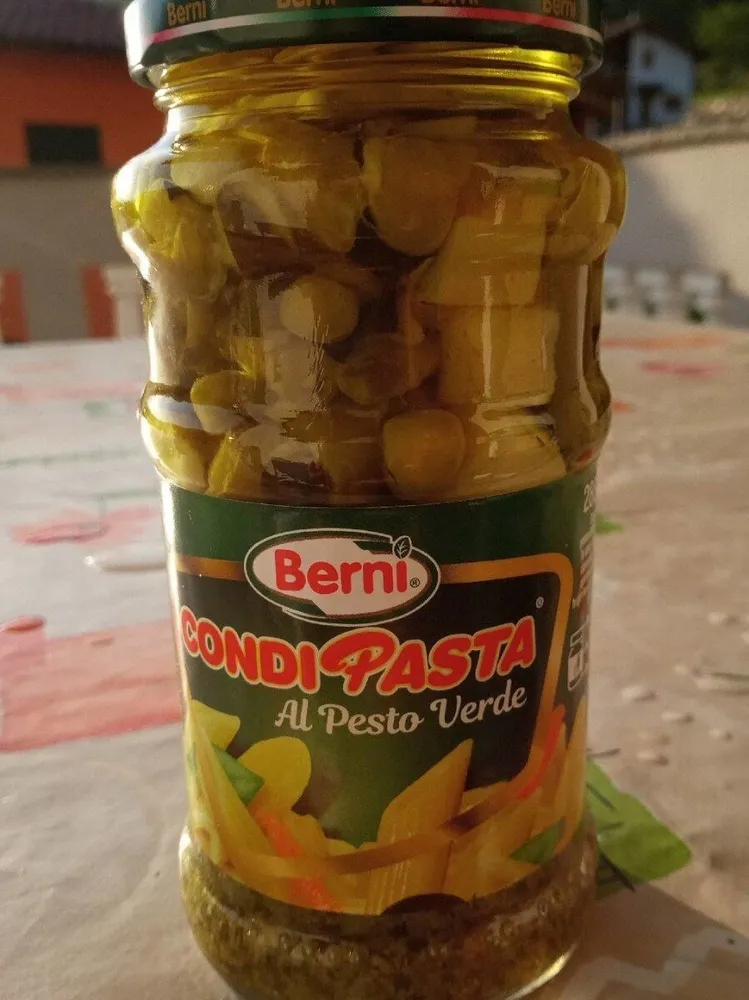 Condipasta al pesto verde