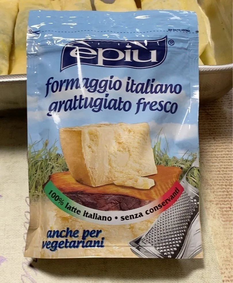 Formaggio italiano grattuggiato fresco