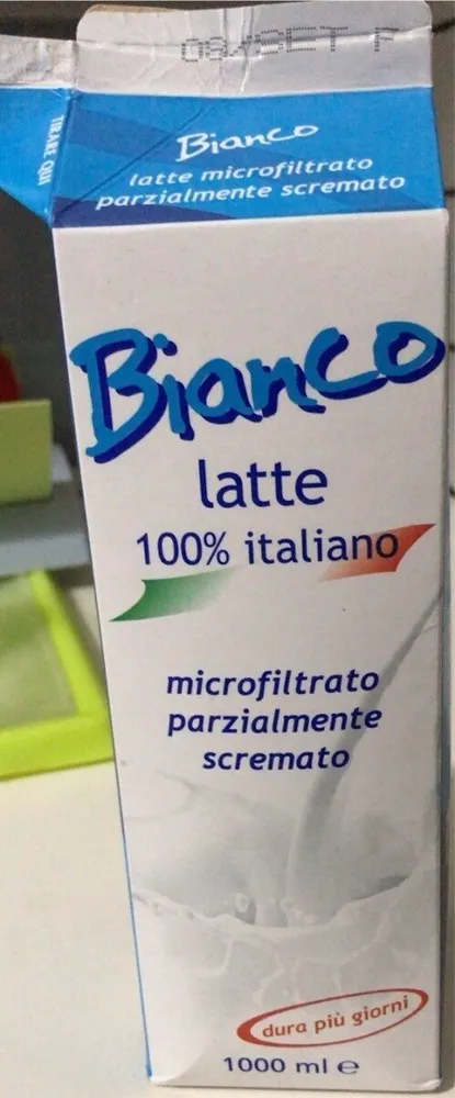 Latte italiano parzialmente