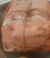 Panettone con caramello salato e gocce di cioccolato bianco