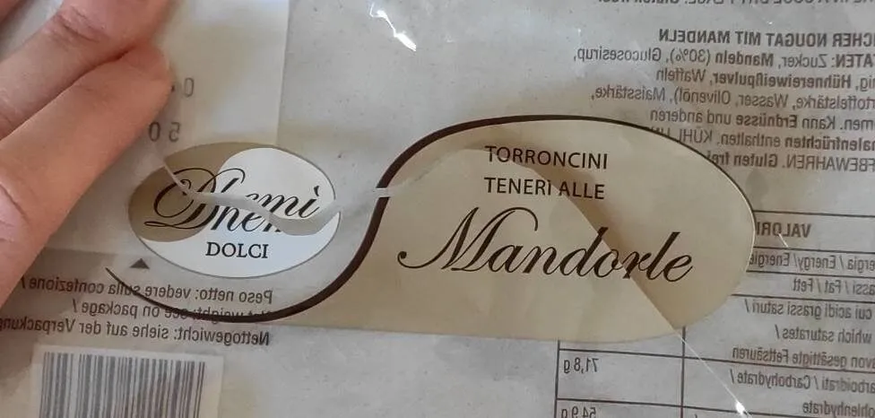 Torroncini teneri alle mandorle