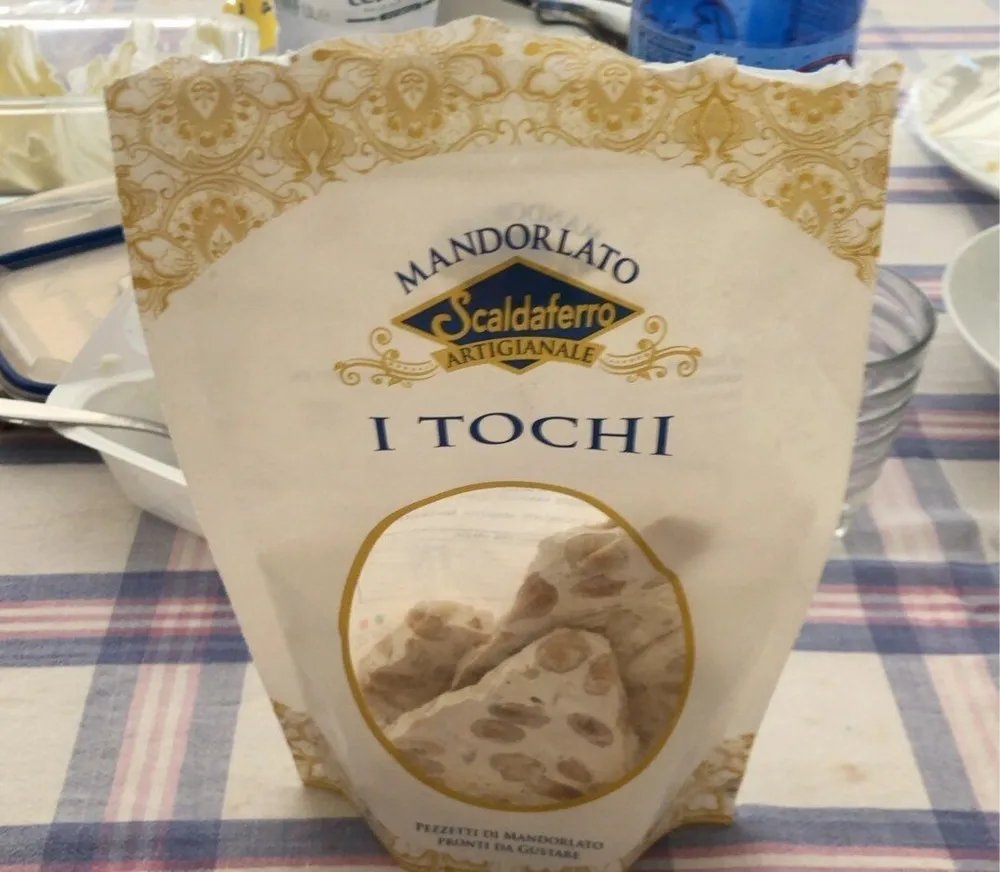 Mandorlato