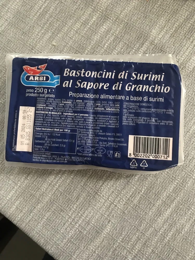 Bastoncini di surimi al sapore di granchio