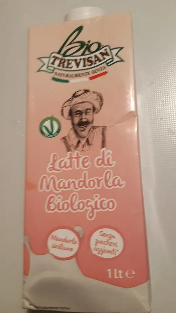 Latte di mandorla