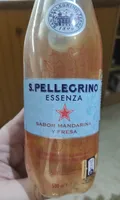 Agua con gas sabor mandarina y fresa