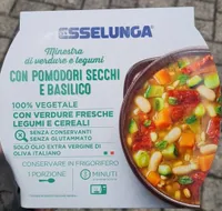 Minestrone di verdure e legumi con pomodori secchi e basilico