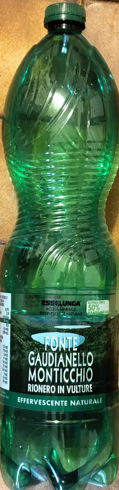 Acqua minerale naturale effervescente naturale fonte Gaudianello Monticchio