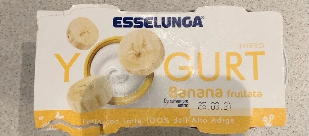 Yogurt intero banana frullata